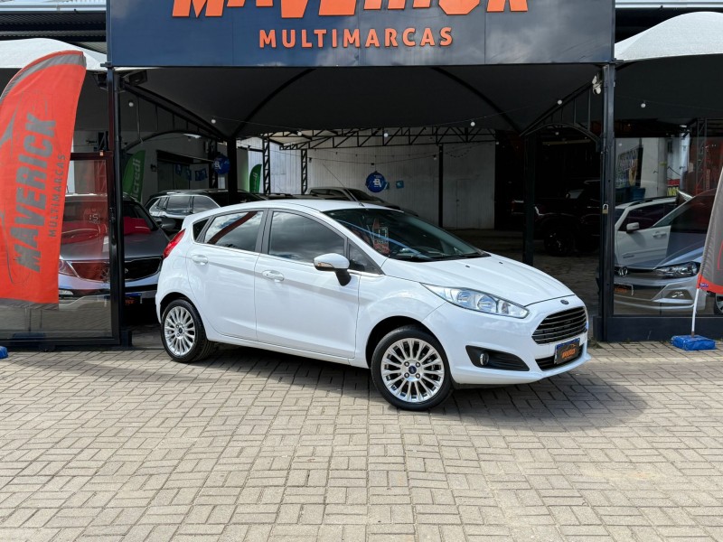 FIESTA 1.0 ECOBOOST TITANIUM HATCH 12V GASOLINA 4P AUTOMÁTICO - 2017 - LAGOA VERMELHA