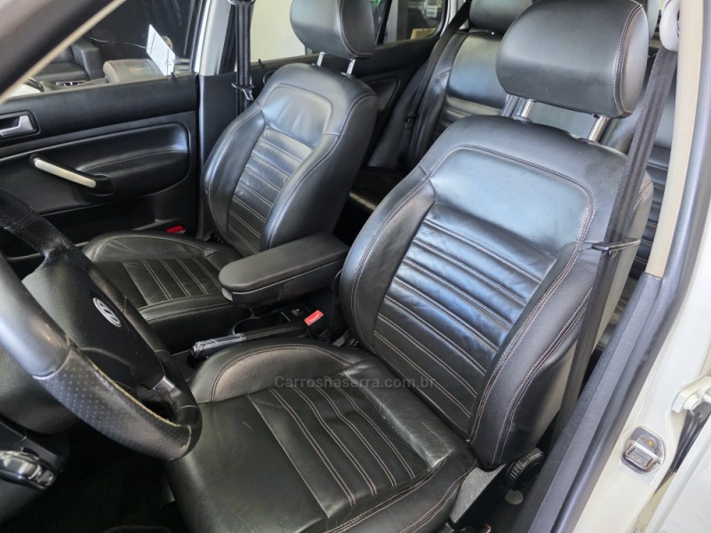 GOLF 1.6 MI SPORTLINE LIMITED EDITION 8V FLEX 4P MANUAL - 2013 - CAXIAS DO SUL