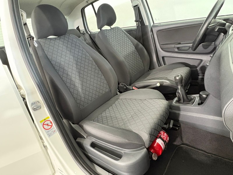 FOX 1.6 MSI TRENDLINE 8V FLEX 4P MANUAL - 2016 - FARROUPILHA