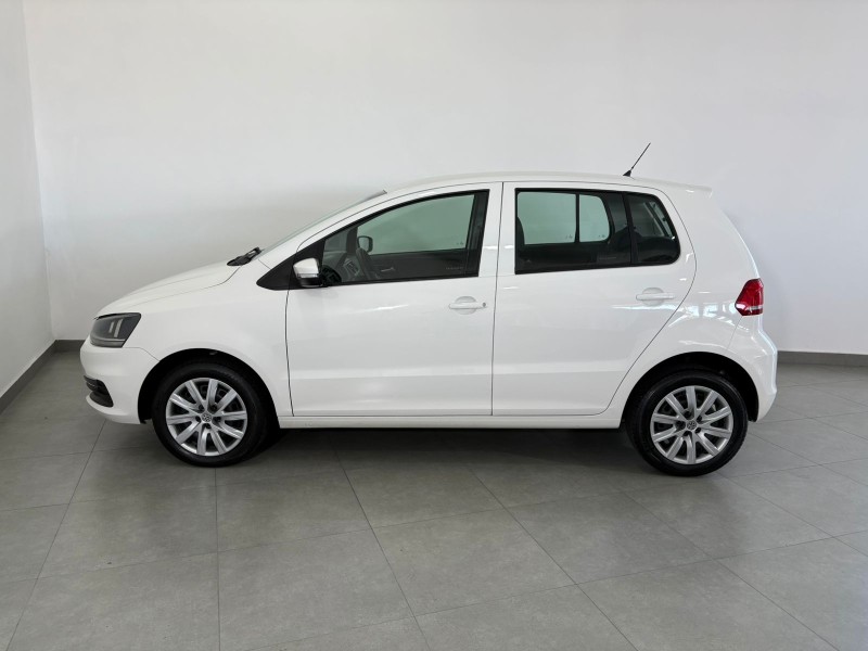FOX 1.6 MSI TRENDLINE 8V FLEX 4P MANUAL - 2016 - FARROUPILHA