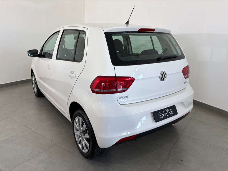FOX 1.6 MSI TRENDLINE 8V FLEX 4P MANUAL - 2016 - FARROUPILHA