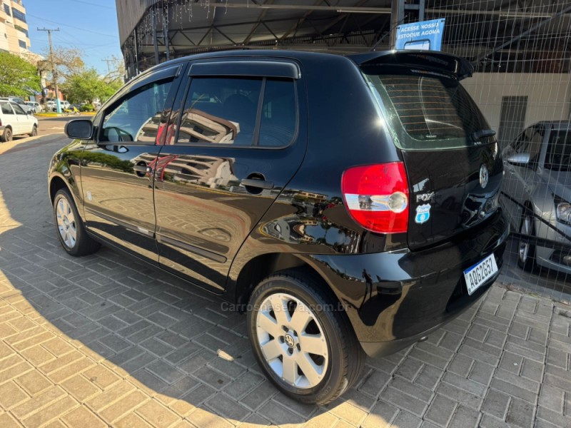 FOX 1.6 MI ROUTE 8V FLEX 4P MANUAL - 2009 - TAPEJARA