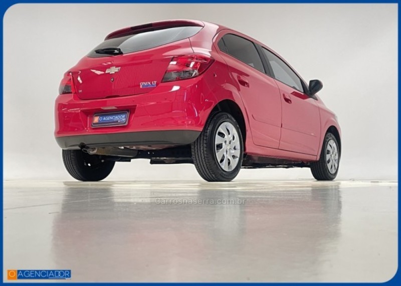 ONIX 1.4 MPFI LT 8V FLEX 4P MANUAL - 2016 - SANTA CRUZ DO SUL