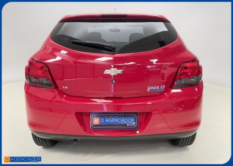 ONIX 1.4 MPFI LT 8V FLEX 4P MANUAL - 2016 - SANTA CRUZ DO SUL