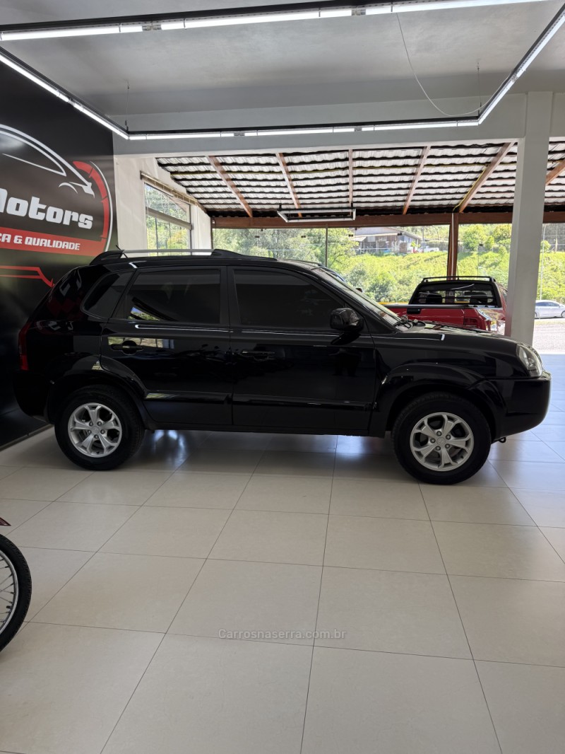 TUCSON 2.0 MPFI GLS 16V 143CV 2WD FLEX 4P AUTOMÁTICO - 2013 - FARROUPILHA