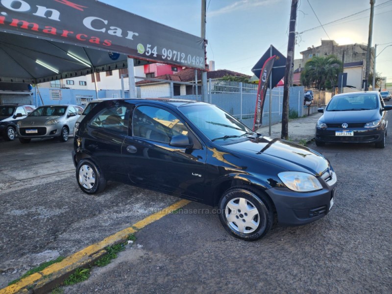 CELTA 1.0 MPFI LIFE 8V FLEX 4P MANUAL - 2011 - VACARIA