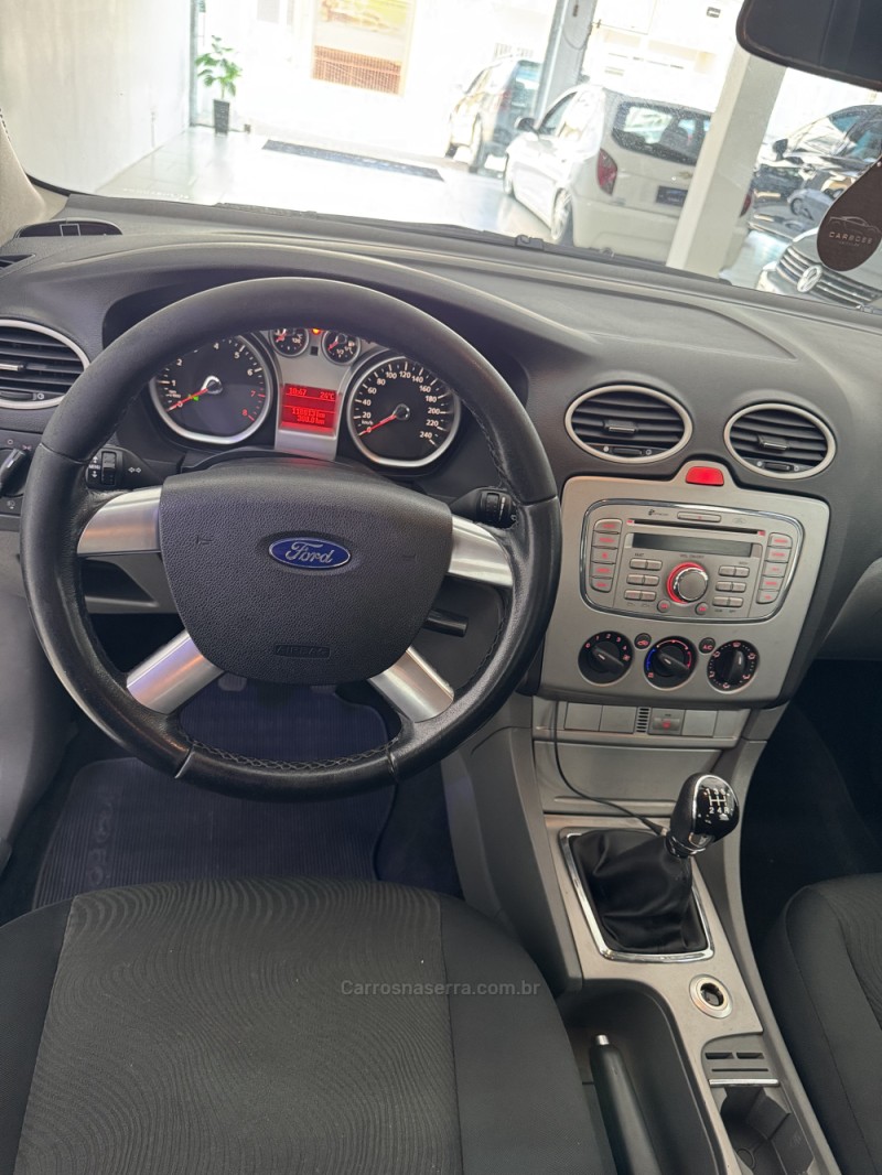 FOCUS 1.6 SE 16V FLEX 4P MANUAL - 2012 - CAXIAS DO SUL