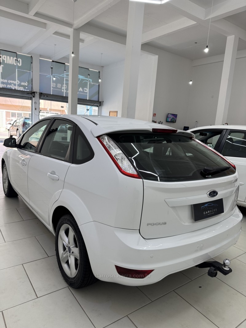 FOCUS 1.6 SE 16V FLEX 4P MANUAL - 2012 - CAXIAS DO SUL