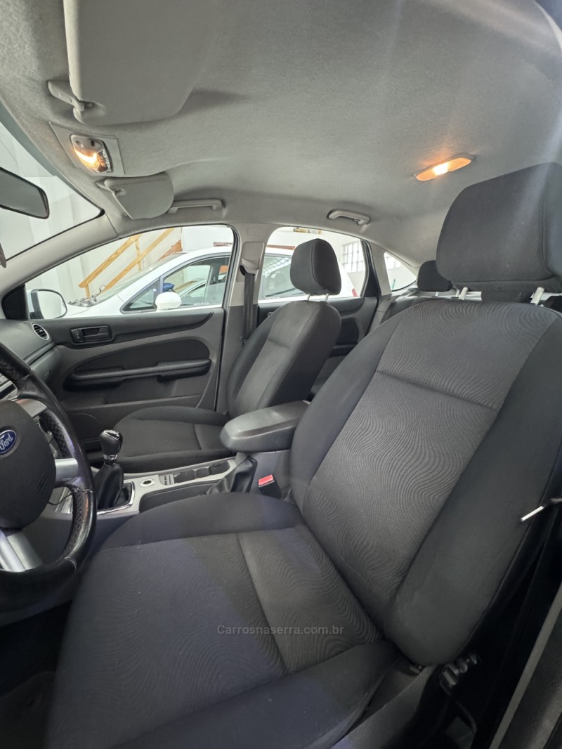 FOCUS 1.6 SE 16V FLEX 4P MANUAL - 2012 - CAXIAS DO SUL