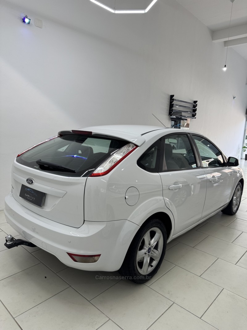 FOCUS 1.6 SE 16V FLEX 4P MANUAL - 2012 - CAXIAS DO SUL