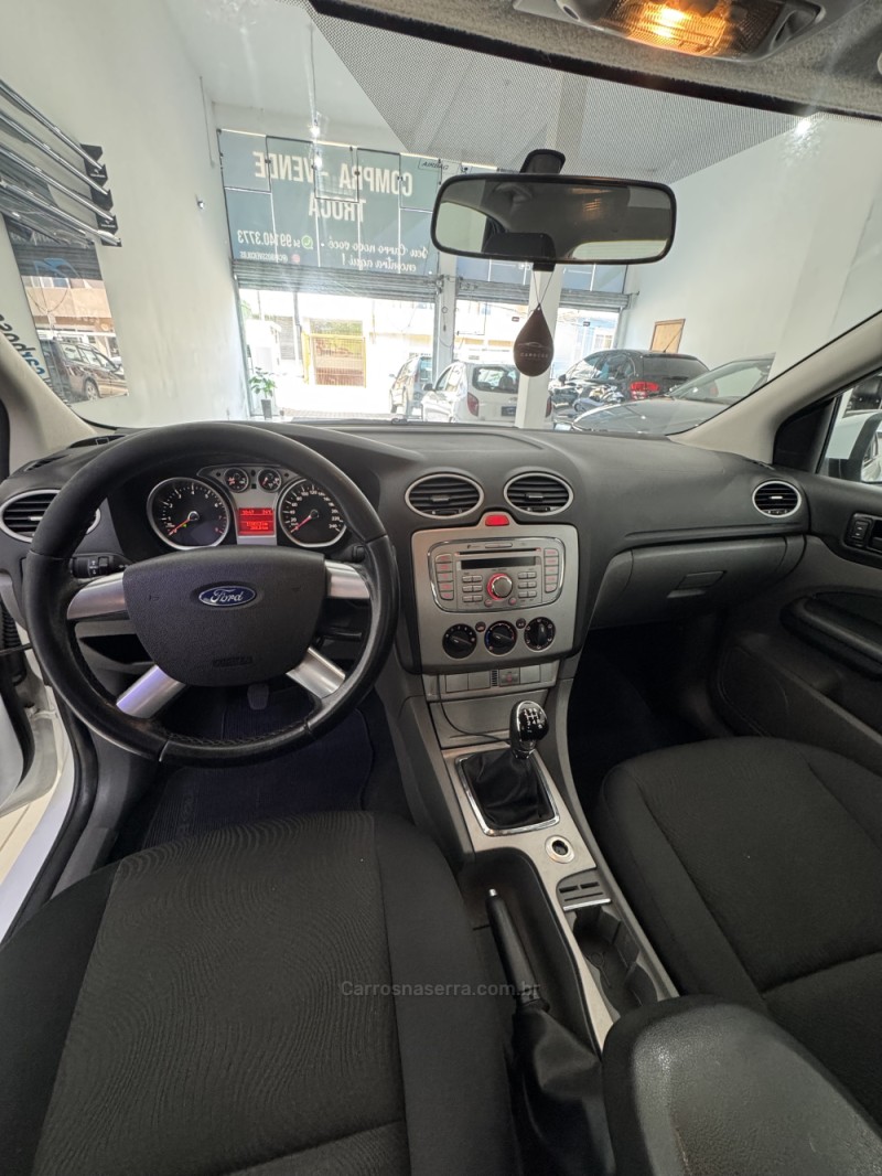 FOCUS 1.6 SE 16V FLEX 4P MANUAL - 2012 - CAXIAS DO SUL
