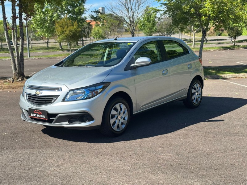 ONIX 1.4 MPFI LT 8V FLEX 4P MANUAL - 2014 - BENTO GONçALVES
