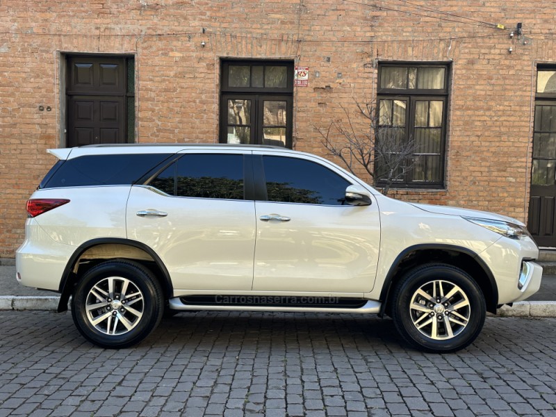 HILUX SW4 2.8 SRX 4X4 16V TURBO INTERCOOLER DIESEL 4P AUTOMÁTICO - 2017 - CAXIAS DO SUL