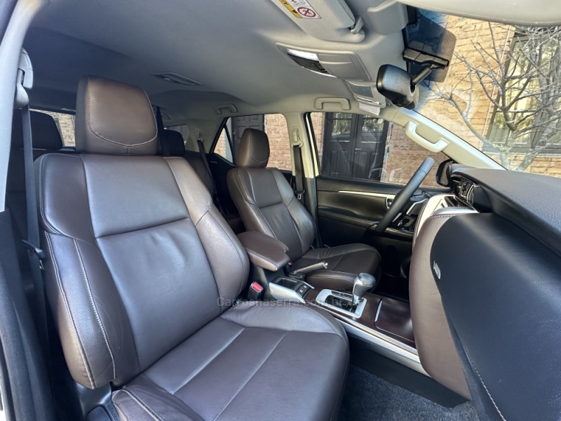 HILUX SW4 2.8 SRX 4X4 16V TURBO INTERCOOLER DIESEL 4P AUTOMÁTICO - 2017 - CAXIAS DO SUL