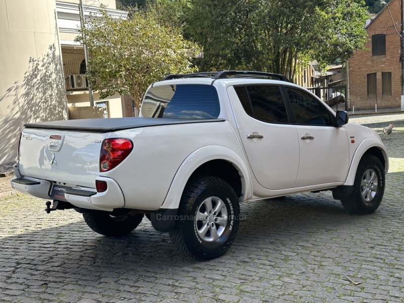 L200 TRITON 3.2 HPE 4X4 CD 16V TURBO INTERCOOLER DIESEL 4P AUTOMÁTICO - 2011 - CAXIAS DO SUL