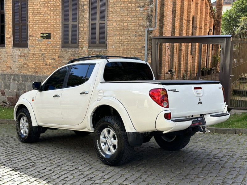 L200 TRITON 3.2 HPE 4X4 CD 16V TURBO INTERCOOLER DIESEL 4P AUTOMÁTICO - 2011 - CAXIAS DO SUL