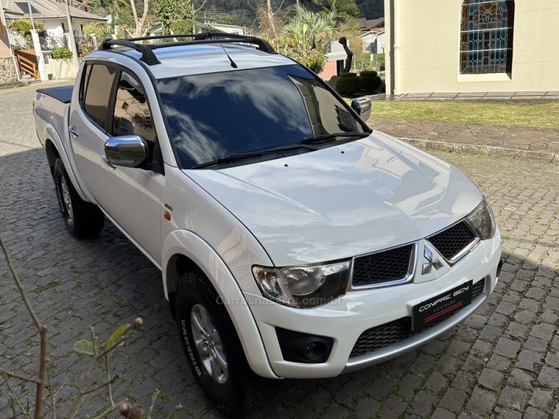 L200 TRITON 3.2 HPE 4X4 CD 16V TURBO INTERCOOLER DIESEL 4P AUTOMÁTICO - 2011 - CAXIAS DO SUL