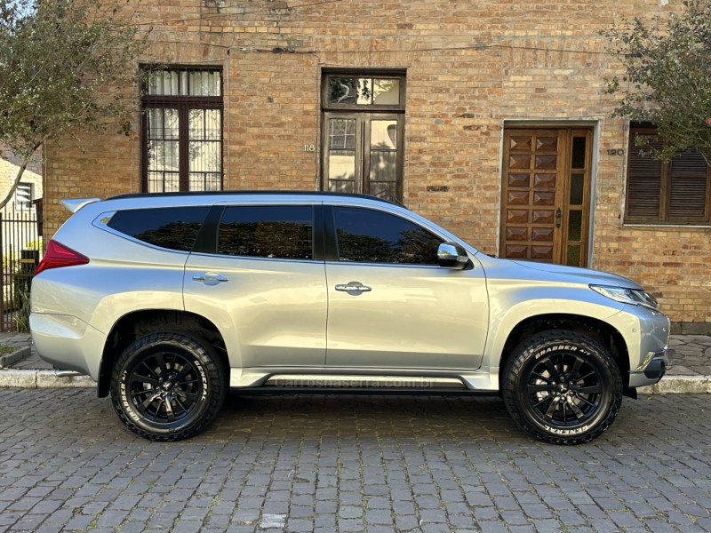 PAJERO SPORT 2.4 HPE-S 4X4 DIESEL 4P AUTOMÁTICO - 2020 - CAXIAS DO SUL