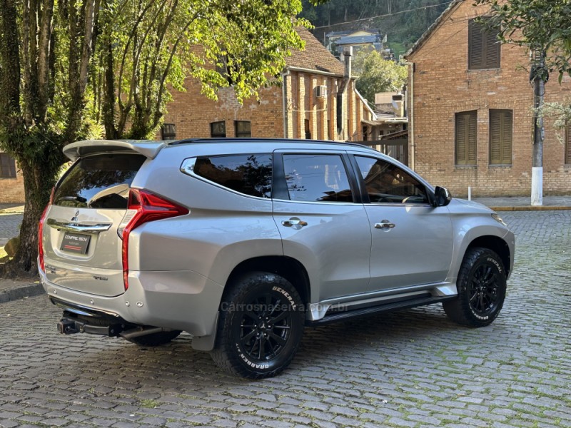 PAJERO SPORT 2.4 HPE-S 4X4 DIESEL 4P AUTOMÁTICO - 2020 - CAXIAS DO SUL