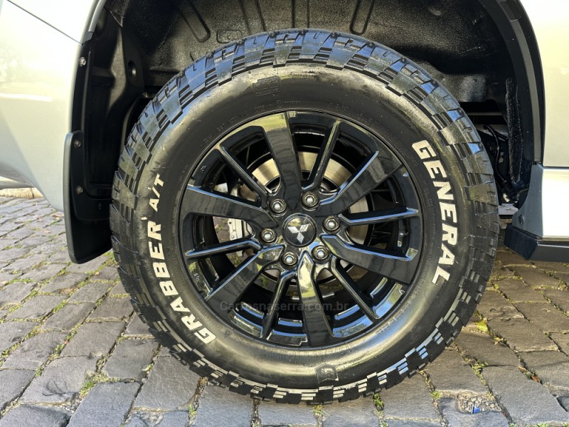 PAJERO SPORT 2.4 HPE-S 4X4 DIESEL 4P AUTOMÁTICO - 2020 - CAXIAS DO SUL