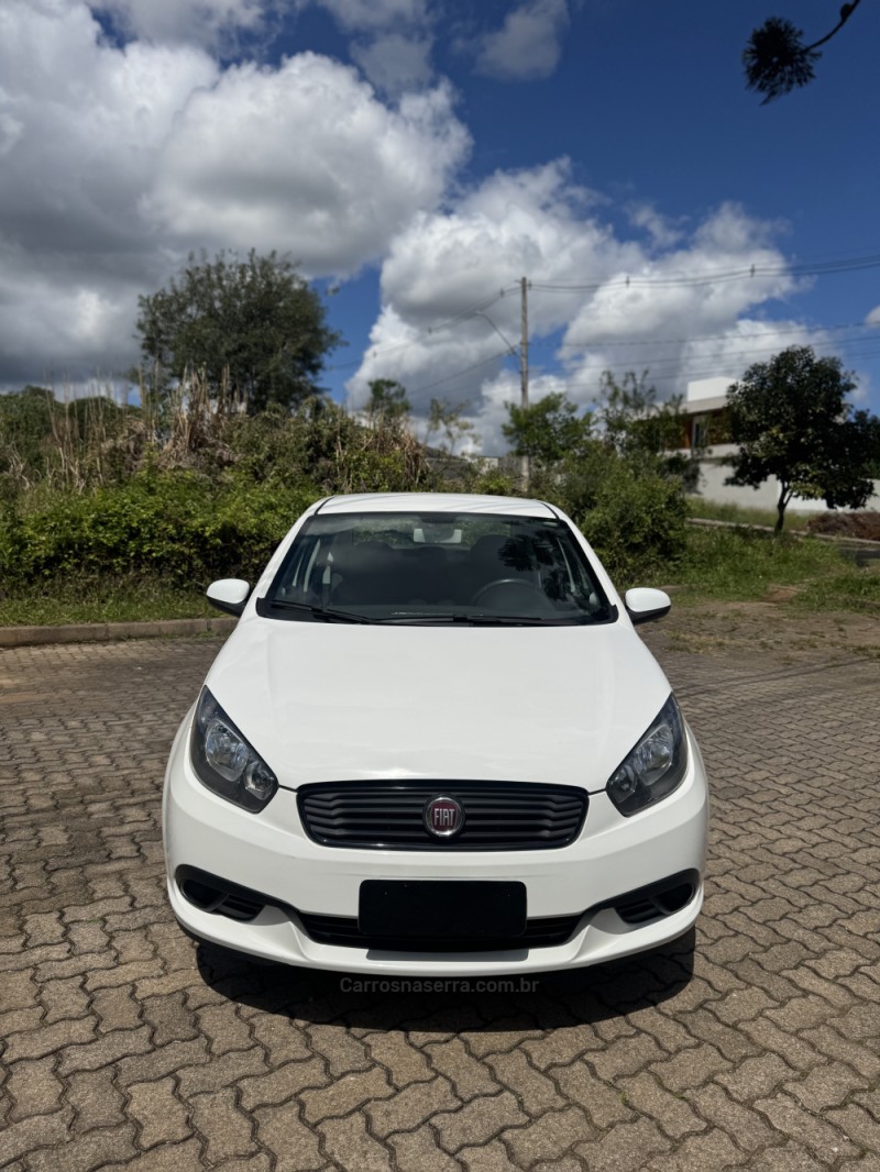 GRAND SIENA 1.0 ATTRACTIVE 8V FLEX 4P MANUAL