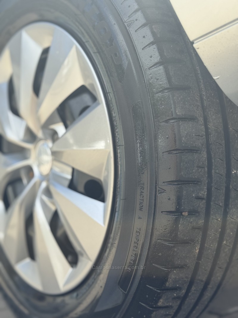 VOYAGE 1.6 MI TREND 8V FLEX 4P MANUAL - 2014 - ENCANTADO