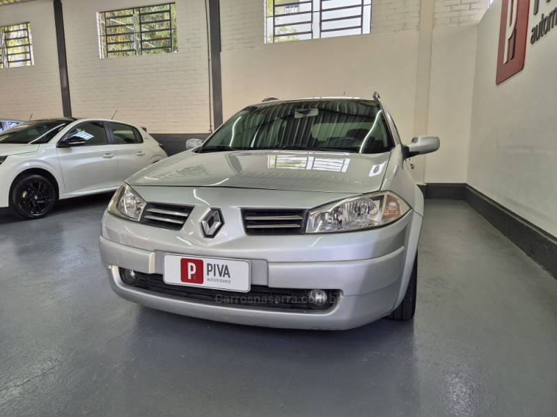 MÉGANE 1.6 DYNAMIQUE GRAND TOUR 16V FLEX 4P MANUAL - 2012 - GARIBALDI