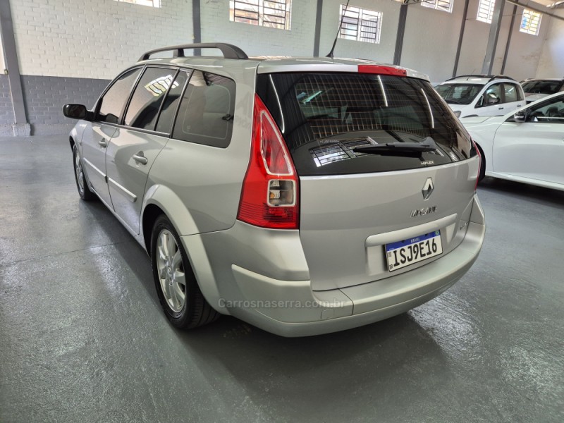MÉGANE 1.6 DYNAMIQUE GRAND TOUR 16V FLEX 4P MANUAL - 2012 - GARIBALDI