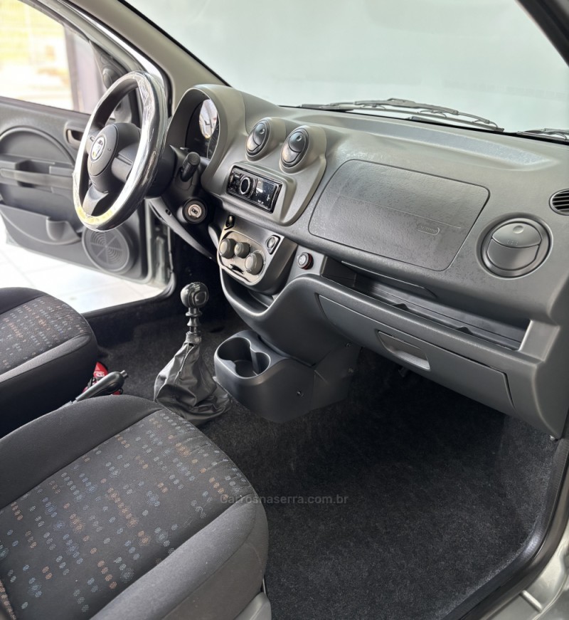 UNO 1.0 EVO VIVACE 8V FLEX 4P MANUAL - 2015 - CAXIAS DO SUL