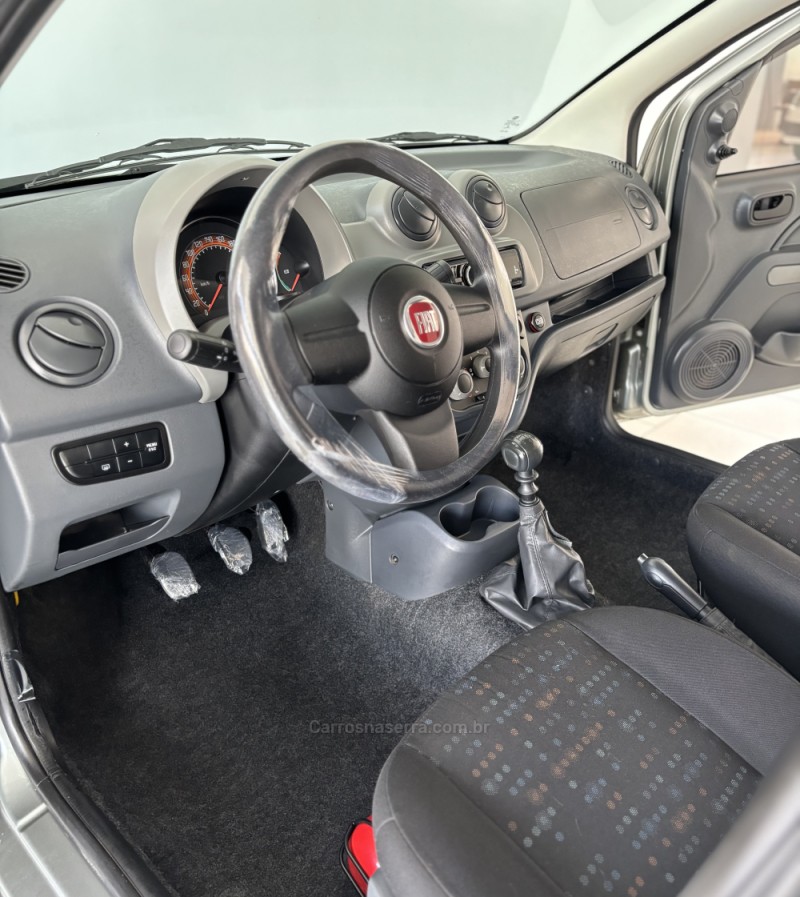 UNO 1.0 EVO VIVACE 8V FLEX 4P MANUAL - 2015 - CAXIAS DO SUL