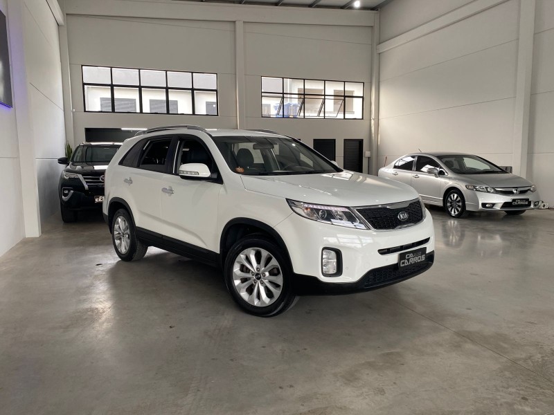 SORENTO 2.4 EX2 4X2 16V GASOLINA 4P AUTOMÁTICO - 2014 - LAJEADO
