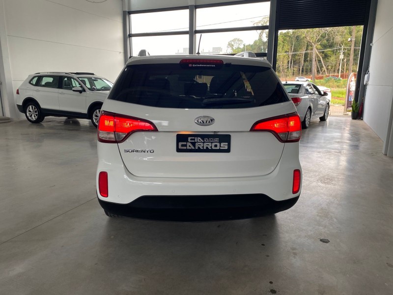 SORENTO 2.4 EX2 4X2 16V GASOLINA 4P AUTOMÁTICO - 2014 - LAJEADO