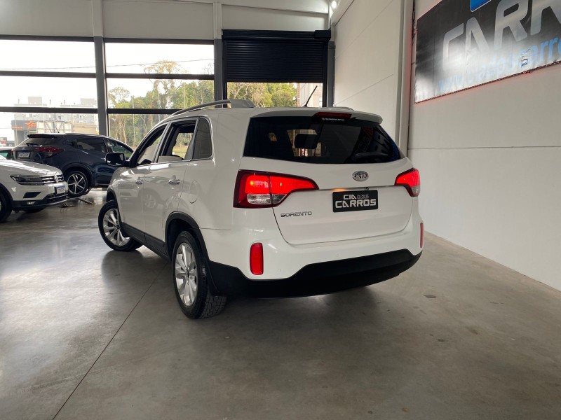 SORENTO 2.4 EX2 4X2 16V GASOLINA 4P AUTOMÁTICO - 2014 - LAJEADO