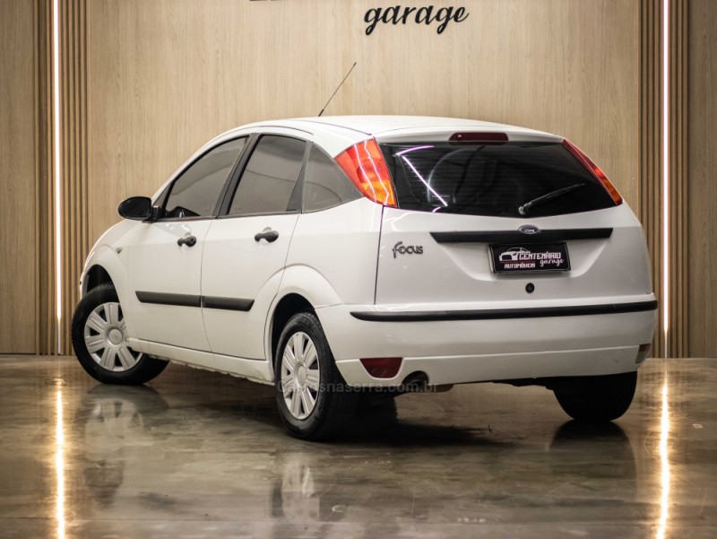 FOCUS 1.6 GL 8V GASOLINA 4P MANUAL - 2004 - CAXIAS DO SUL