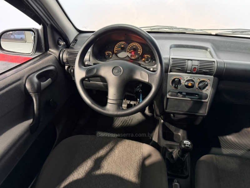 CORSA 1.0 MPFI CLASSIC SEDAN LIFE 8V FLEX 4P MANUAL - 2008 - VACARIA