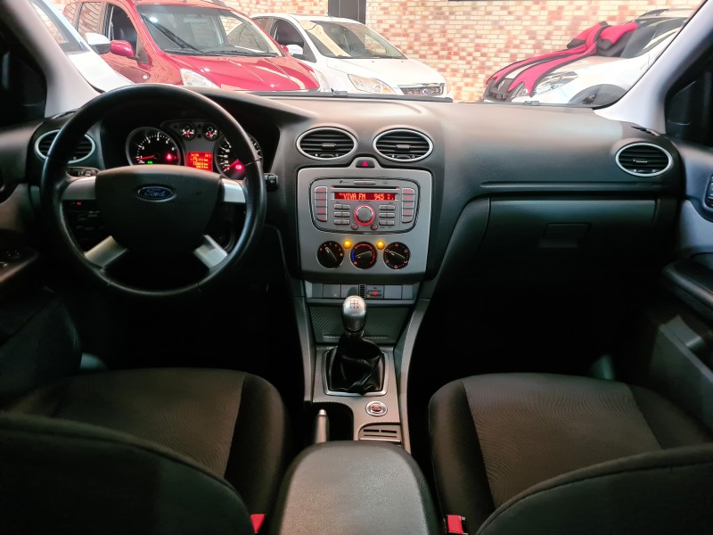 FOCUS 2.0 GLX 16V FLEX 4P MANUAL - 2013 - FARROUPILHA