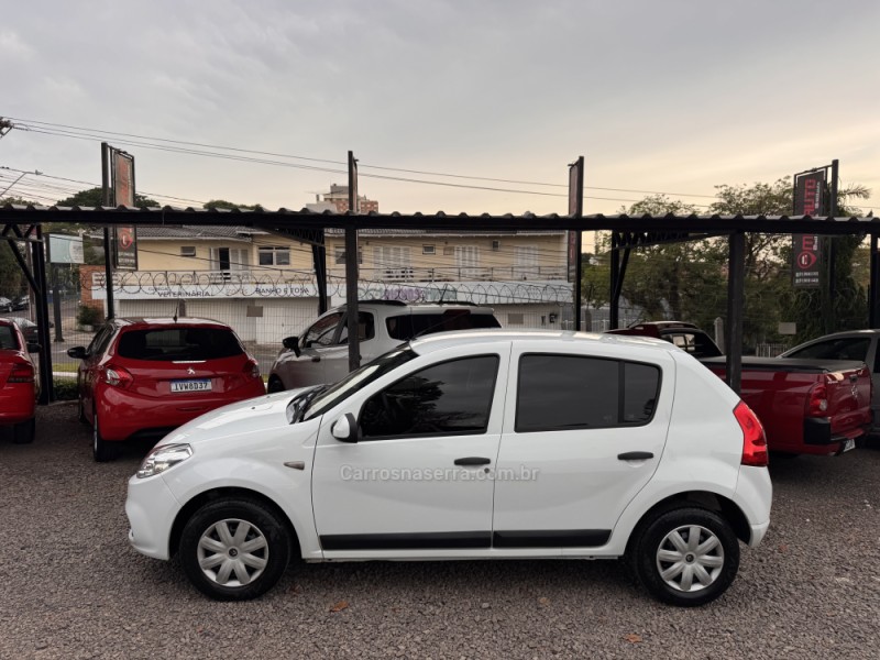 SANDERO 1.0 EXPRESSION 16V FLEX 4P MANUAL - 2013 - NOVO HAMBURGO