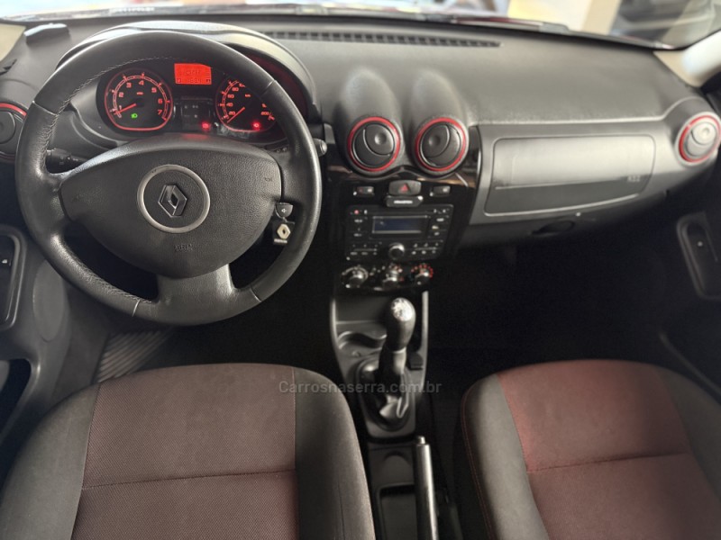 SANDERO 1.6 STEPWAY 8V FLEX 4P MANUAL - 2014 - GUAPORé