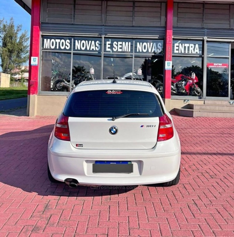 118I 2.0 UE71 16V GASOLINA 4P AUTOMÁTICO - 2011 - CAMPO BOM