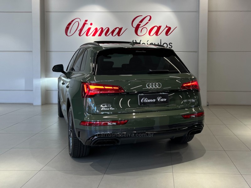 Q5 2.0 TFSI PERFORMANCE BLACK QUATTRO HÍBRIDO 4P AUTOMÁTICO - 2024 - FLORES DA CUNHA