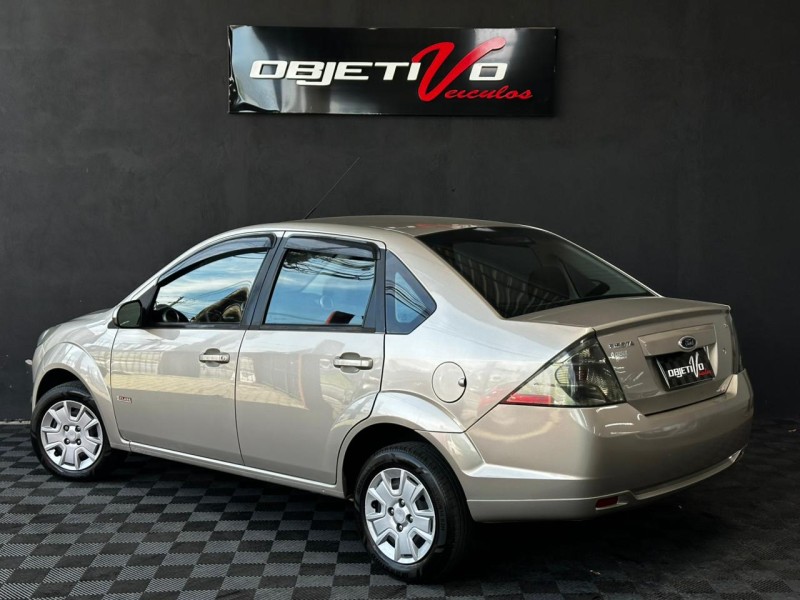 FIESTA 1.6 MPI SEDAN 8V FLEX 4P MANUAL - 2011 - CAXIAS DO SUL