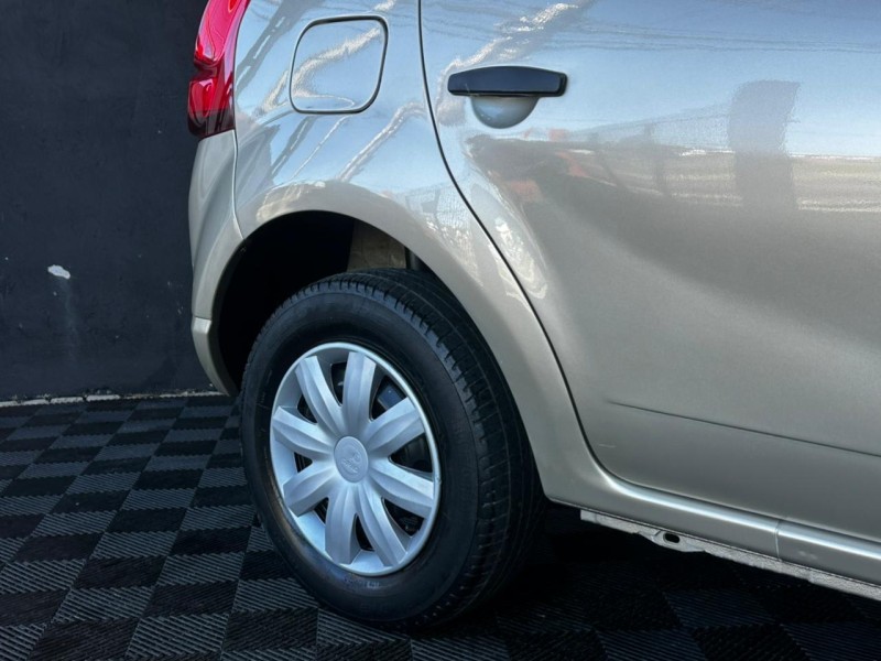 SANDERO 1.0 AUTHENTIQUE 16V FLEX 4P MANUAL - 2013 - CAXIAS DO SUL