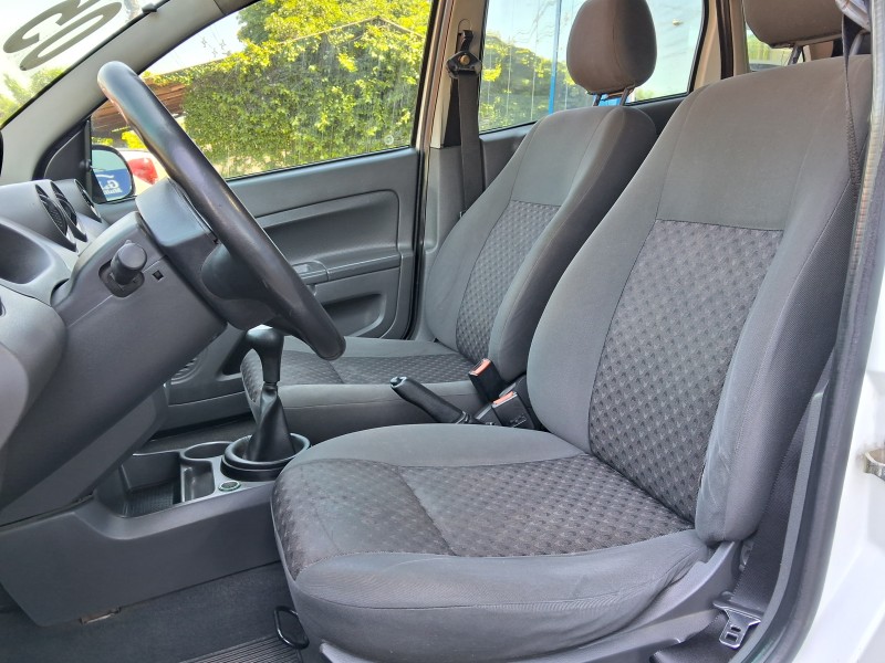 FIESTA 1.0 MPI 8V GASOLINA 4P MANUAL - 2005 - SãO SEBASTIãO DO CAí