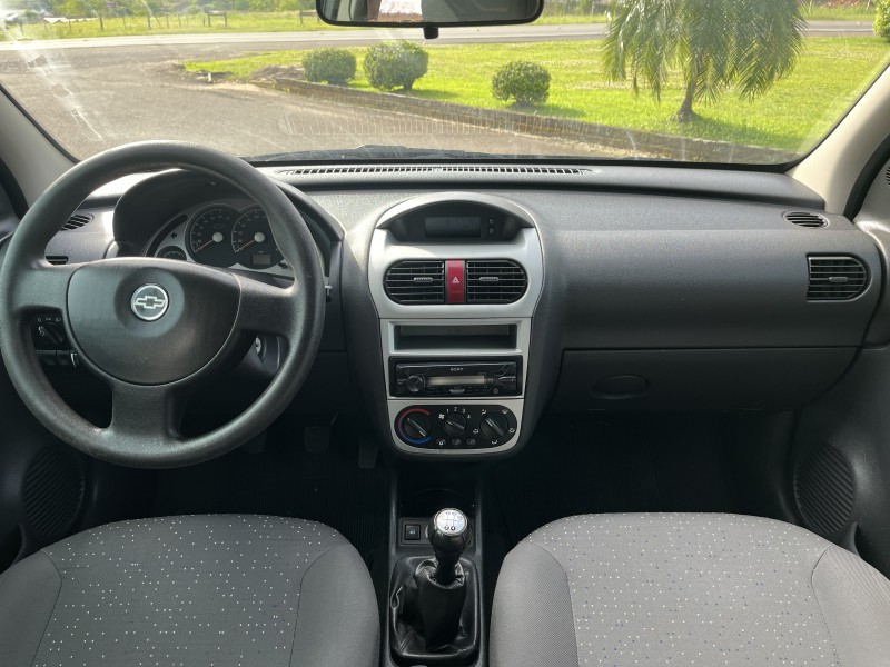 CORSA 1.4 MPFI PREMIUM SEDAN 8V FLEX 4P MANUAL - 2010 - BOM PRINCíPIO