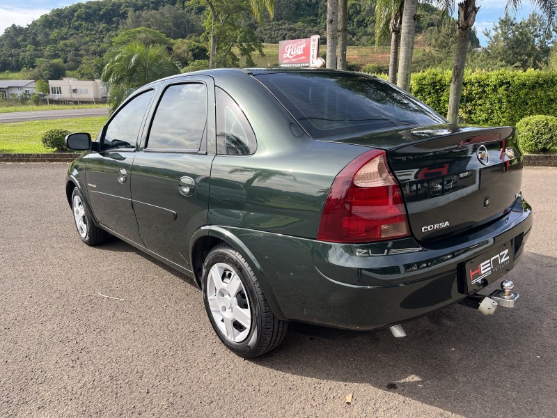 CORSA 1.4 MPFI PREMIUM SEDAN 8V FLEX 4P MANUAL - 2010 - BOM PRINCíPIO
