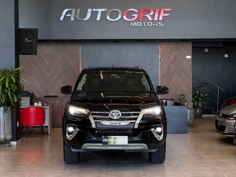 HILUX SW4 2.8 SRX 4X4 7 LUGARES 16V TURBO INTERCOOLER DIESEL 4P AUTOMÁTICO - 2019 - CAMPO BOM