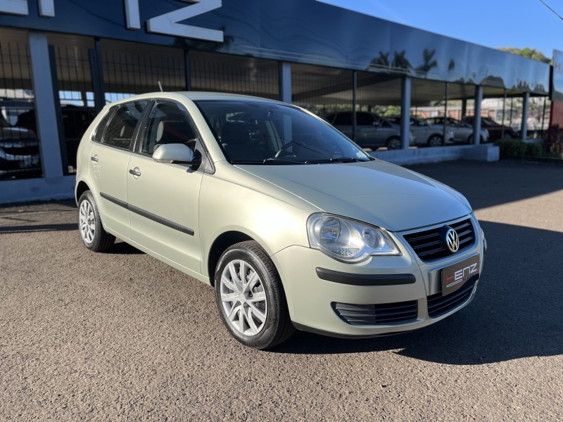 POLO 1.6 MI 8V TOTAL FLEX 4P MANUAL - 2010 - BOM PRINCíPIO