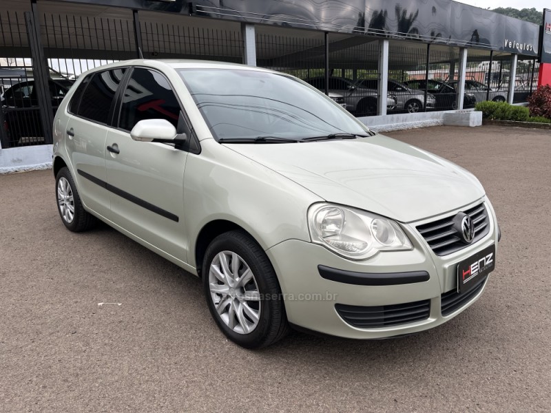POLO 1.6 MI 8V TOTAL FLEX 4P MANUAL - 2010 - BOM PRINCíPIO