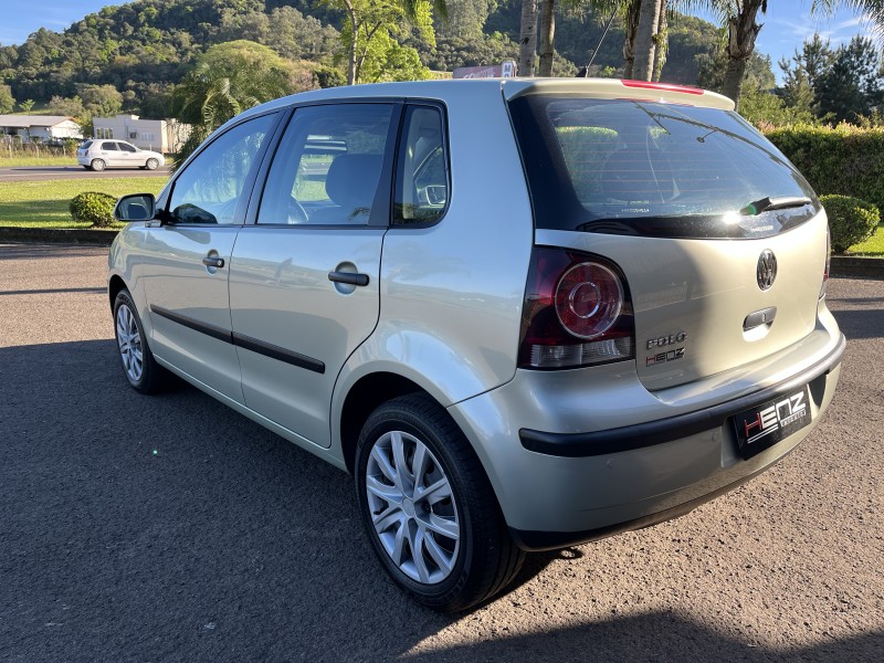 POLO 1.6 MI 8V TOTAL FLEX 4P MANUAL - 2010 - BOM PRINCíPIO