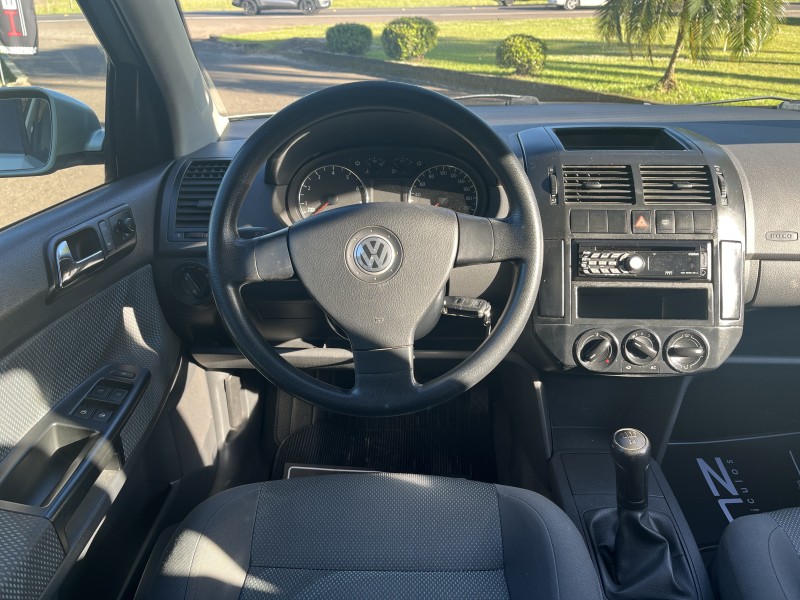 POLO 1.6 MI 8V TOTAL FLEX 4P MANUAL - 2010 - BOM PRINCíPIO
